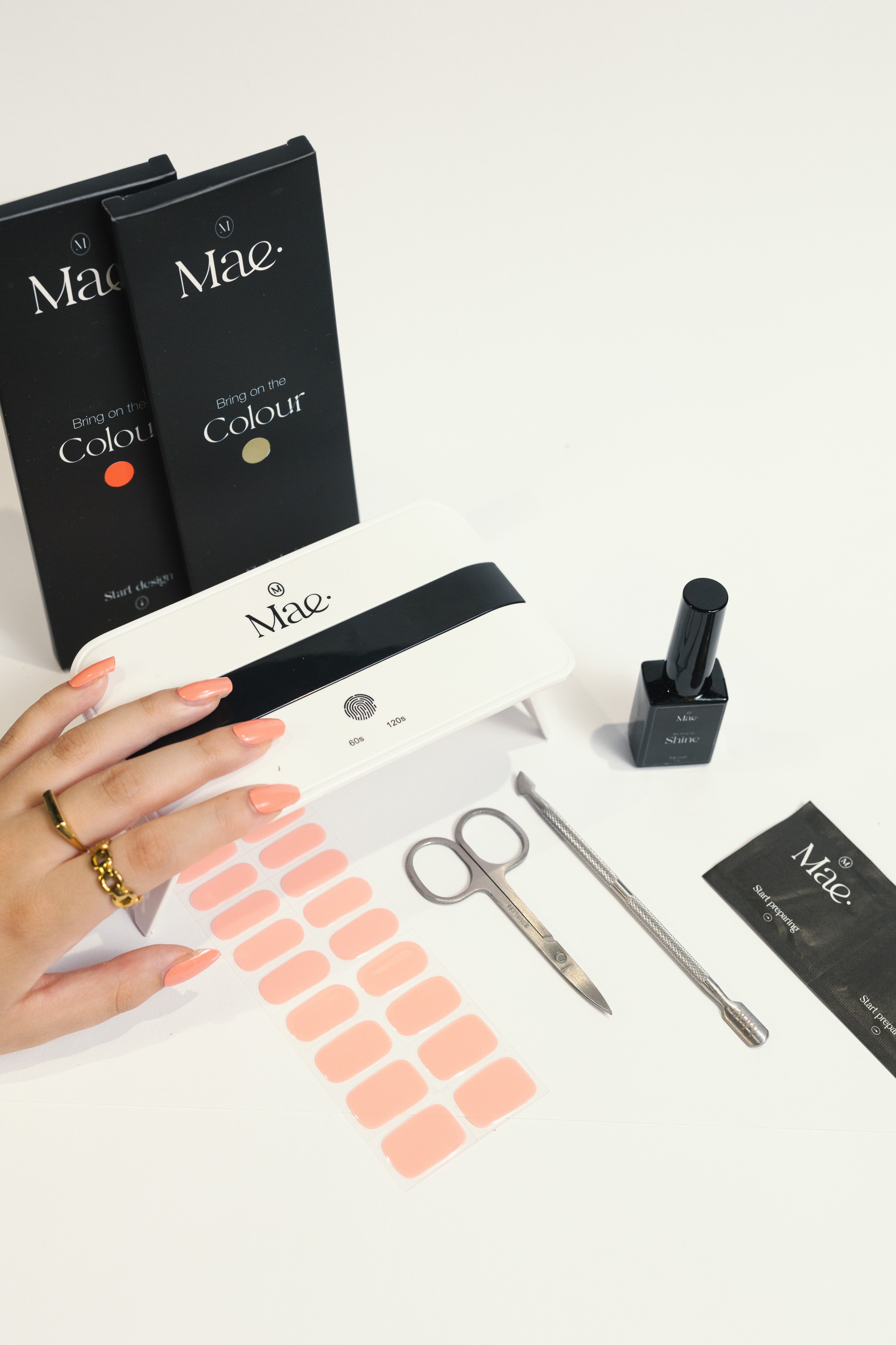 Hoe Breng je Gellakstickers Aan? Stap-voor-Stap Handleiding voor de Perfecte Manicure